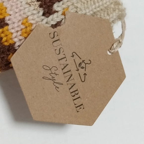 Nine West Winter Cream Metallic Infinity Scarf Quality Made and Beautiful Design - Picture 3 of 6